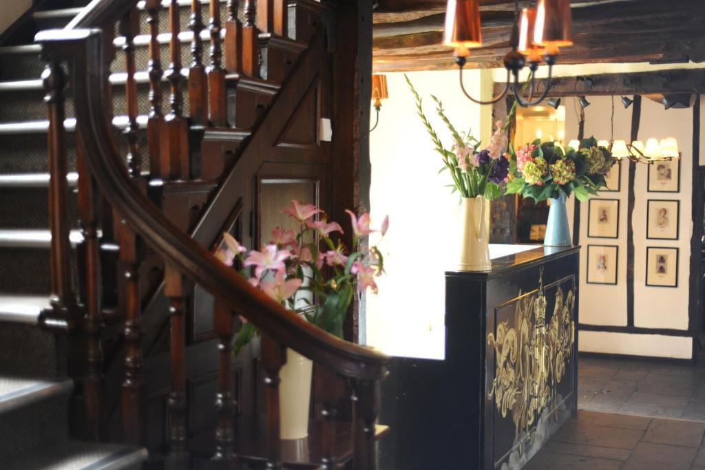 The Crown Hotel 法拉姆灵厄姆 外观 照片